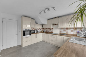 Photo 19- click for photo gallery